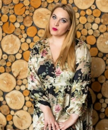 Милая и нежная куколка приглашает в гости состоятельного джентльмена для приятного времяпровождения. Умею доставить удовольствие. 235, 45 лет